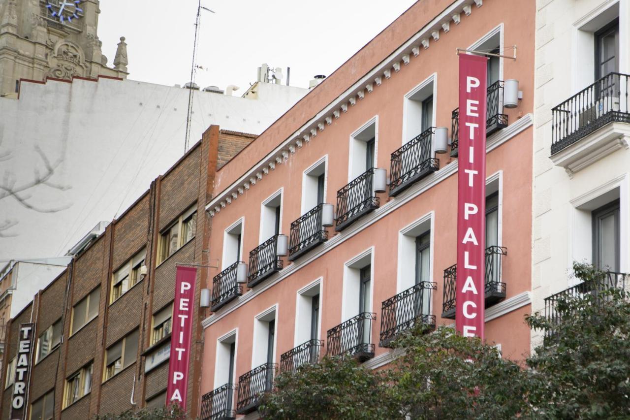 珀蒂宫特雷斯克鲁塞斯高科技酒店 马德里 外观 照片